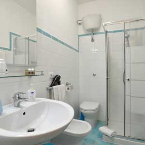 Services: Ensuite bathroom