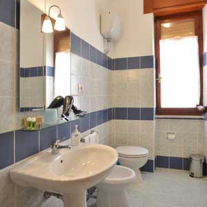 Services: Ensuite bathroom